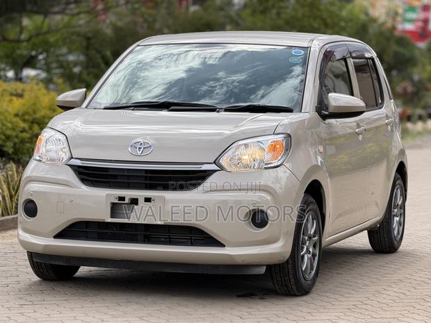 Toyota Passo 2019 Beige