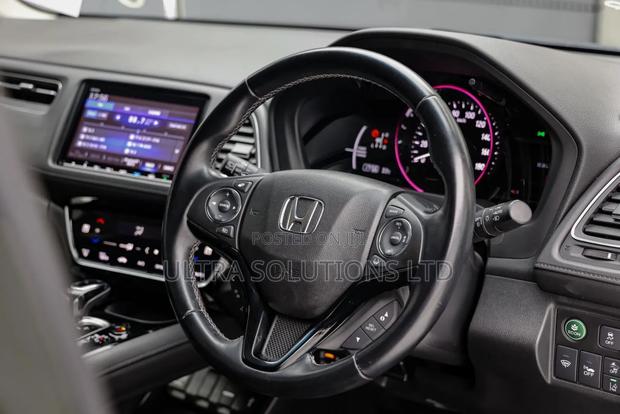 Honda Vezel 2018 Black
