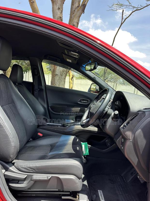Honda Vezel 1.5 Hybrid 2WD 2018 Red