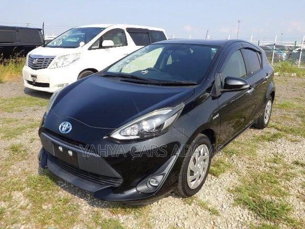 Toyota Aqua 2018 Black