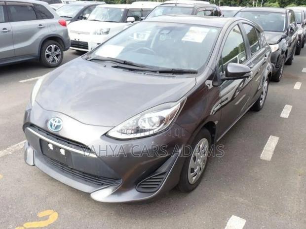 Toyota Aqua 2018 Gray