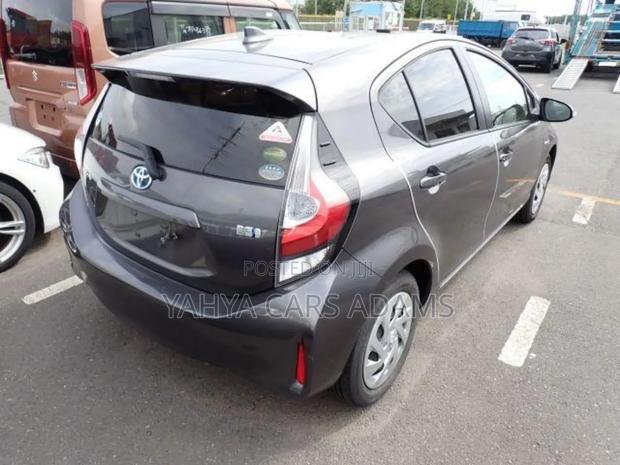 Toyota Aqua 2018 Gray
