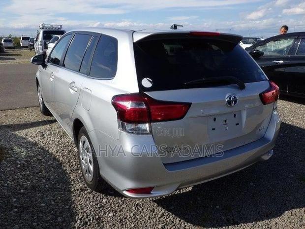 Toyota Corolla Fielder 1.5 Hybrid FWD 2018 Silver