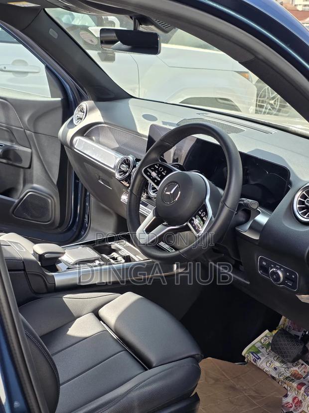 New Mercedes-Benz GLB-Class GLB 250 4MATIC 2021 Blue