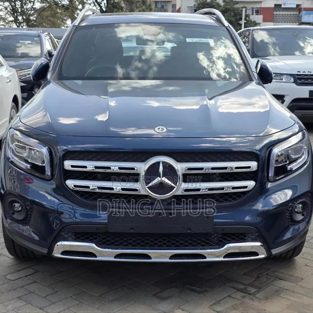 New Mercedes-Benz GLB-Class GLB 250 4MATIC 2021 Blue