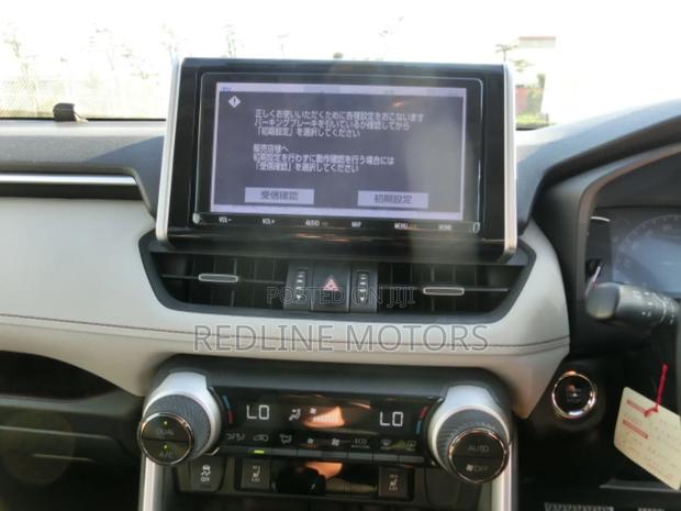 Toyota RAV4 2019 White