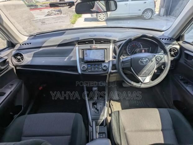 Toyota Corolla Fielder 1.5 Hybrid FWD 2019 Silver