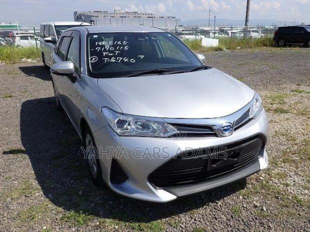Toyota Corolla Fielder 1.5 Hybrid FWD 2018 Silver