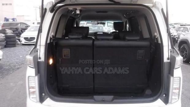 Nissan Elgrand 2018 Pearl