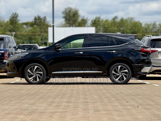 Toyota Harrier 2.0 2019 Black