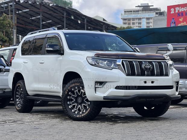 Toyota Land Cruiser Prado 2019 White