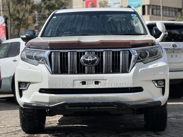 Toyota Land Cruiser Prado 2019 White