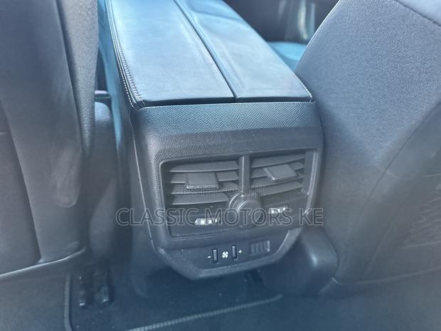 Peugeot 5008 2020 Black