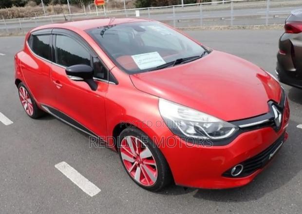 Renault Lutecia 2017 Red