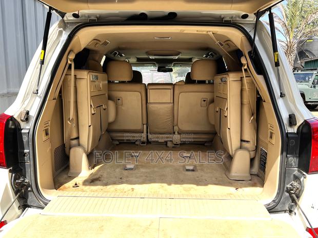 Toyota Land Cruiser 4.6 V8 VX-R 2014 White