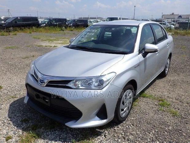 Toyota Axio 1.5 Hybrid 2WD 2019 Silver