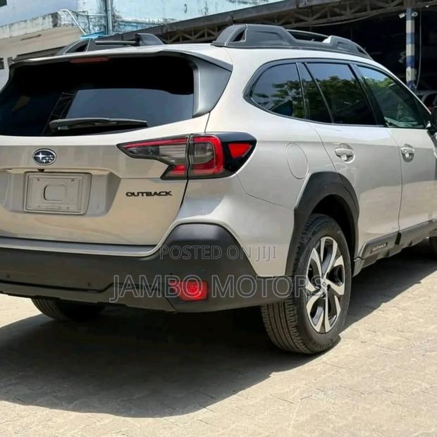 Subaru Outback 2023 Gray
