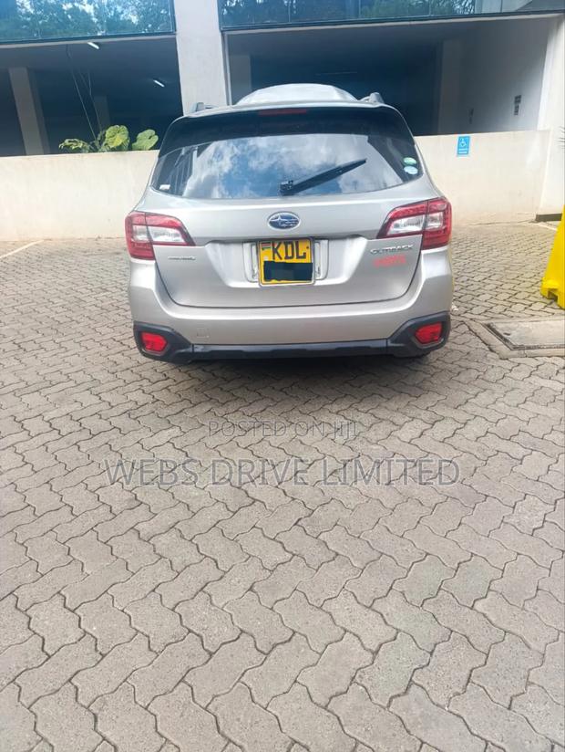 Subaru Outback 2016 Gold