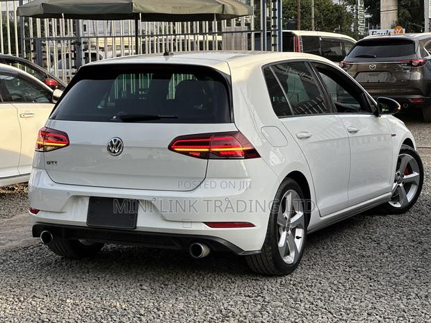 Volkswagen Golf GTI 2.0T S 2018 White