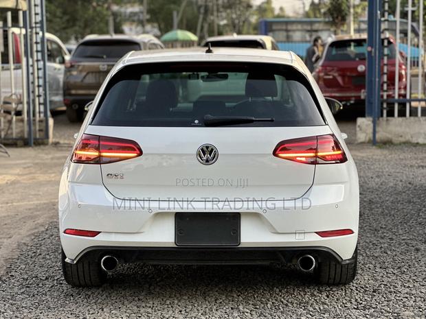 Volkswagen Golf GTI 2.0T S 2018 White