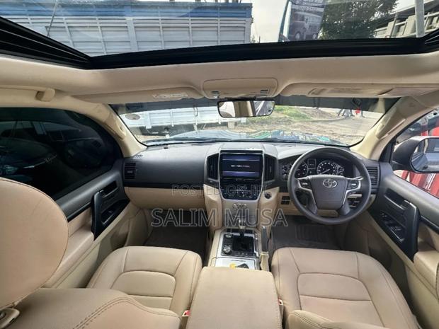 Toyota Land Cruiser 2016 Gray