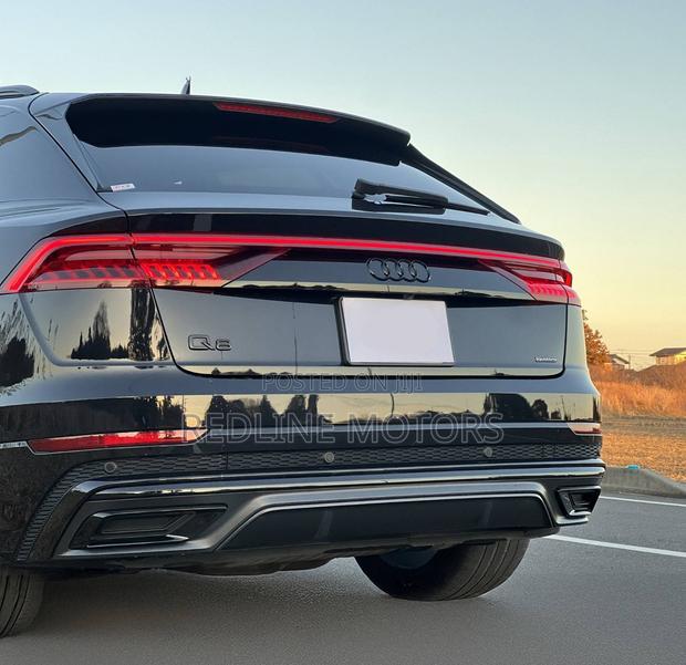 Audi Q8 2021 Black