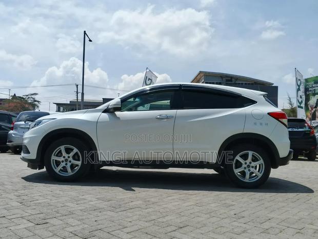 Honda Vezel 1.5 Hybrid 4WD 2017 White