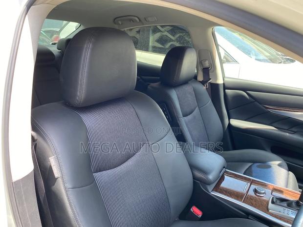 Nissan Fuga 2018 White