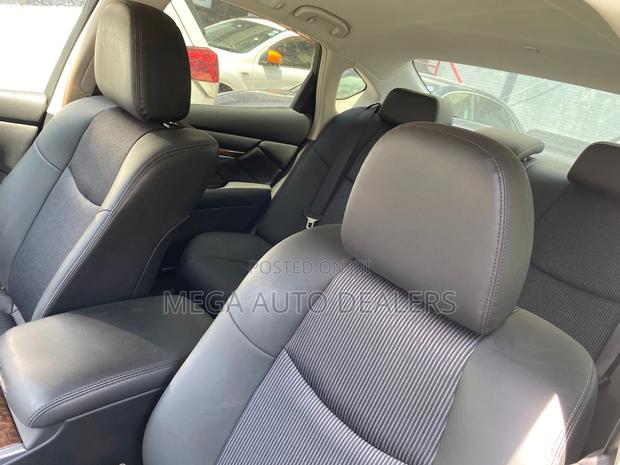 Nissan Fuga 2018 White