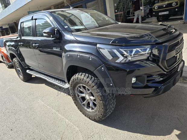 Toyota Hilux 2019 Black