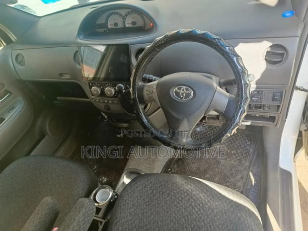Toyota Sienta 2015 White