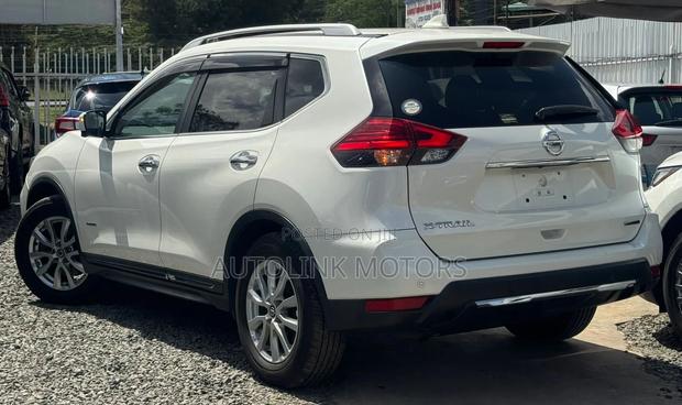 Nissan X-Trail 2.0 Hybrid FWD 2018 White