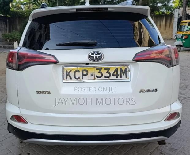 Toyota RAV4 2016 Pearl