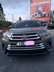 Toyota Kluger 2014 Gray for sale