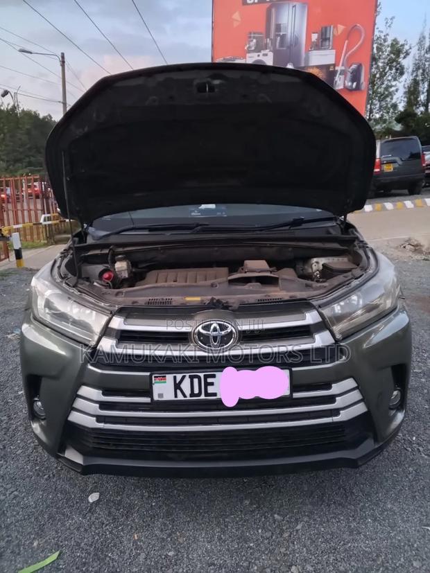 Toyota Kluger 2014 Gray