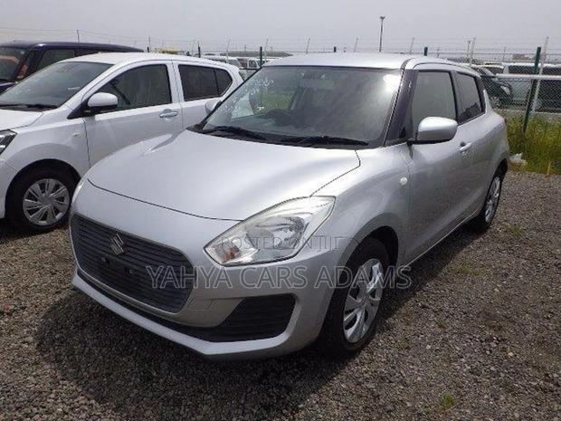 Suzuki Swift 2018 Silver