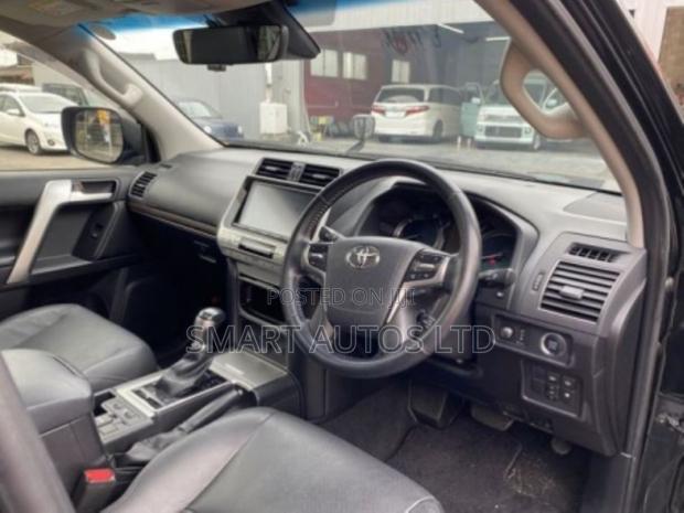 Toyota Land Cruiser Prado 2.7 2018 Black