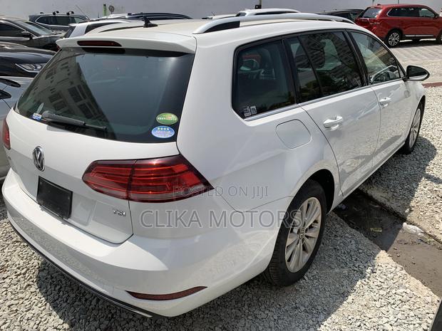 Volkswagen Golf Variant 2018 White