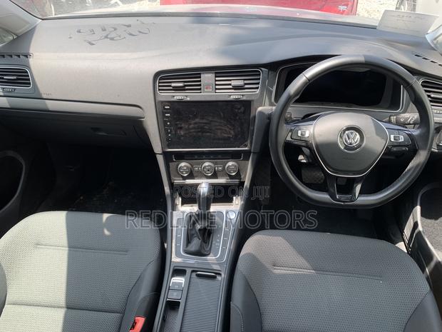 Volkswagen Golf TSI S FWD 2018 Silver