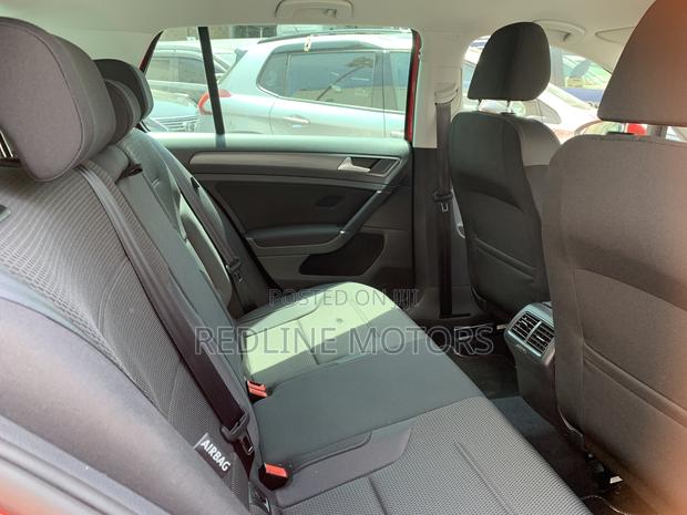 Volkswagen Golf TSI S FWD 2018 Red