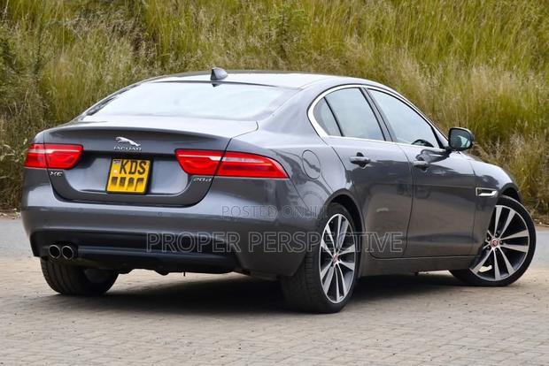 Jaguar XE 20d-R-Sport RWD 2017 Beige