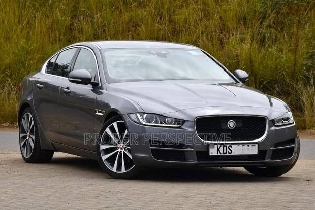 Jaguar XE 20d-R-Sport RWD 2017 Beige