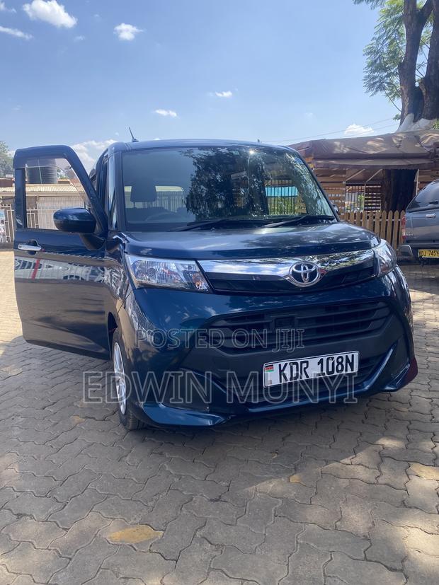 Toyota Tank 1.0 FWD 2017 Blue
