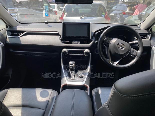 Toyota RAV4 2019 White