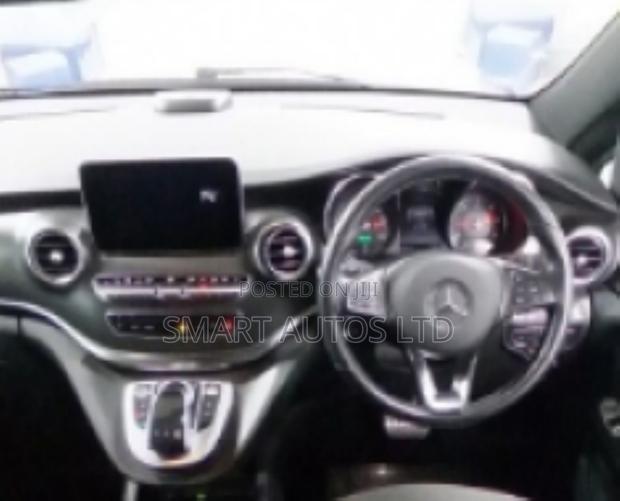 Mercedes-Benz V-Class 2019 Silver