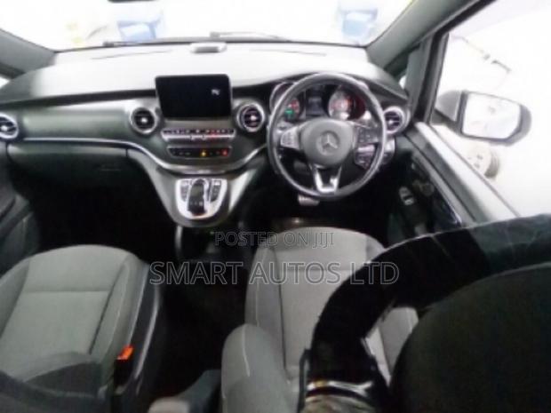 Mercedes-Benz V-Class 2019 Silver