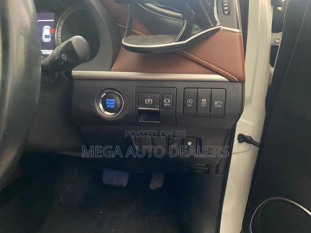 Toyota Harrier 2018 White