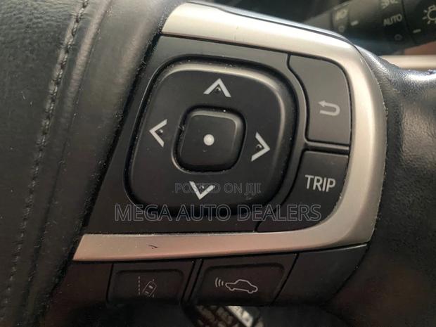 Toyota Harrier 2018 White