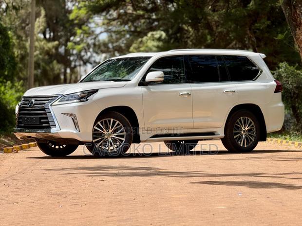 Lexus LX 450d AWD 2017 White