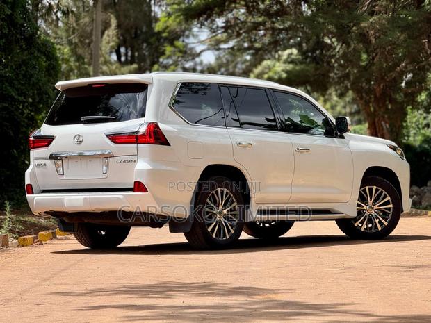 Lexus LX 450d AWD 2017 White